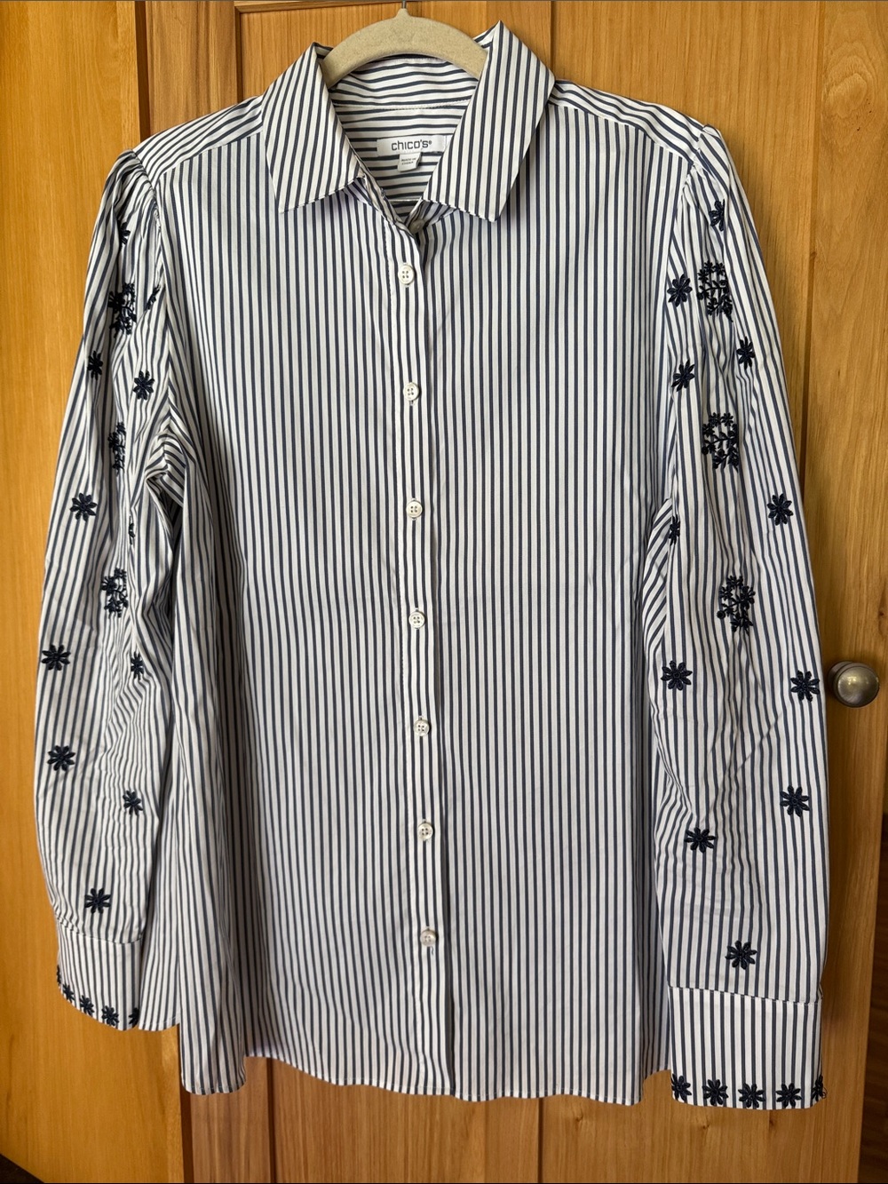 CHICO’S ladies L/S button down size 1 navy & white stripe